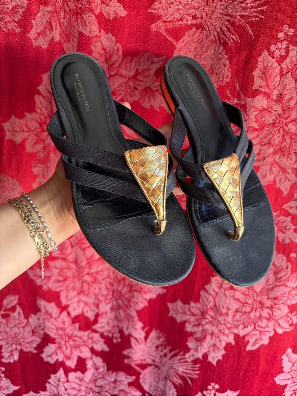 Bottega Veneta thong sandals Gold woven leather triangular embellishment